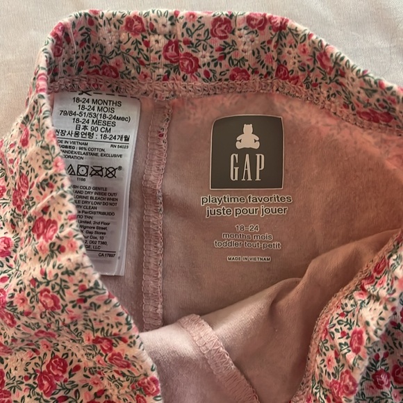 Baby Gap 12-18M Lot - Picture 9 of 12